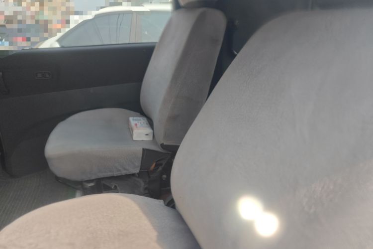 Used FORTHING Lingzhi 2013 M3 1.6L 7-Seater Comfort Model Left Rear Seat