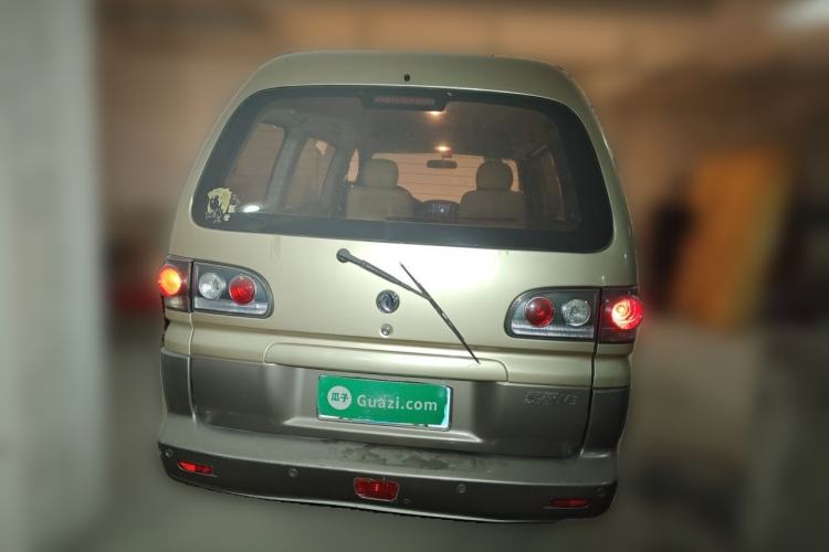 Used FORTHING Lingzhi 2013 M3 1.6L 7-seat Standard Model Rear