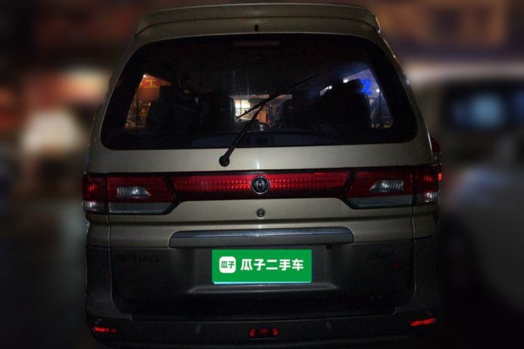 Used FORTHING Lingzhi 2013 M5 Q7 2.0L 7-Seater Long-Wheelbase Comfort Model Rear