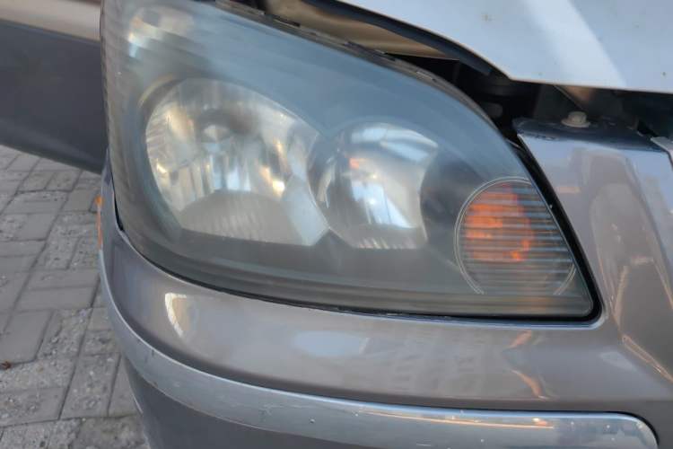 Used FORTHING Lingzhi 2013 V3 1.5L 7-Seater Luxury Model Right Front Headlight