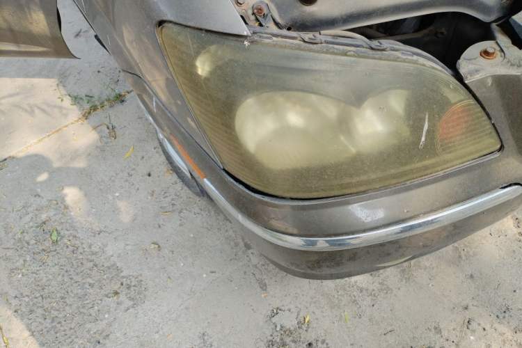 Used FORTHING Lingzhi 2013 M3 1.6L 7-seat Standard Model Right Front Headlight