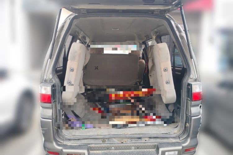 Used FORTHING Lingzhi 2013 V3 1.5L 7-Seater Standard Model II Trunk