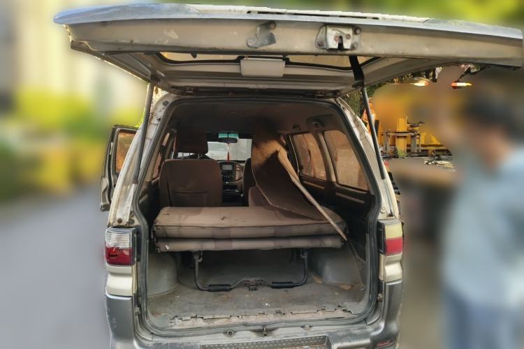 Used FORTHING Lingzhi 2013 V3 1.5L 7-Seater Luxury Model Trunk
