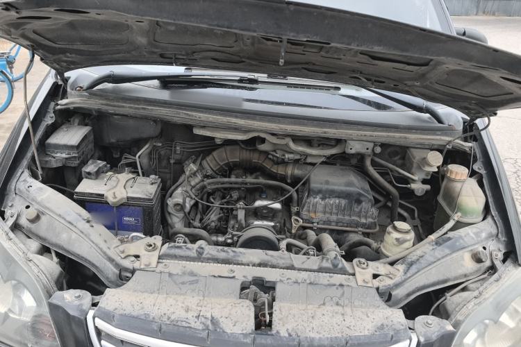 Used FORTHING Lingzhi 2014 M3 1.6L 7-Seater Comfort Model Engine Bay