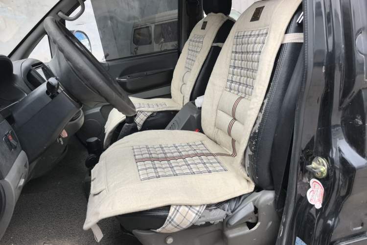 Used FORTHING Lingzhi 2014 M3 1.6L 7-Seater Comfort Model Left Front Seat