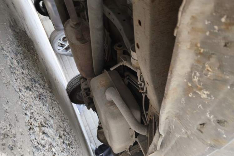 Used FORTHING Lingzhi 2014 V3 1.5L 5-seat Standard Model I Chassis Front Left