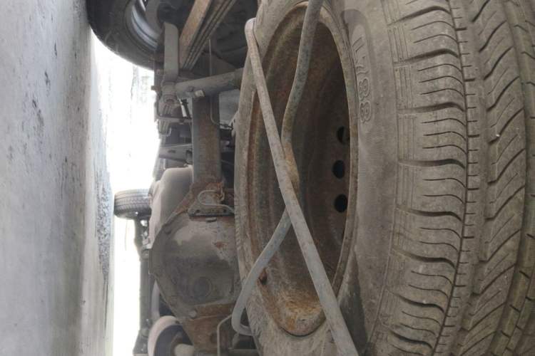 Used FORTHING Lingzhi 2014 V3 1.5L 5-seat Standard Model I Chassis Rear