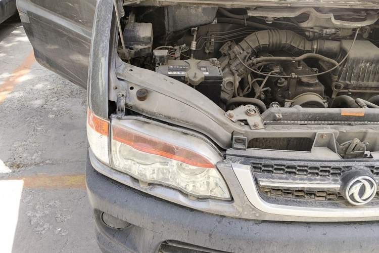 Used FORTHING Lingzhi 2014 V3 1.5L 5-seat Standard Model I Engine Bay Right