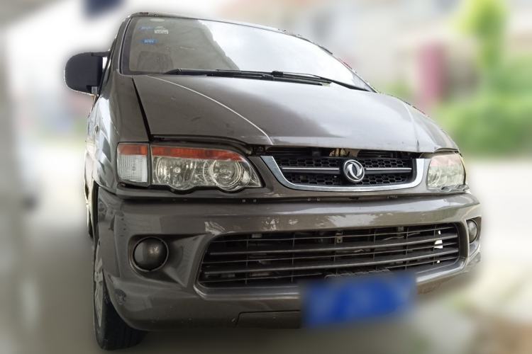 Used FORTHING Lingzhi 2014 V3 1.5L 7-Seater Comfort Model Front Right 45 Deg