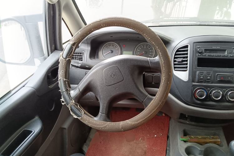 Used FORTHING Lingzhi 2014 V3 1.5L 7-Seater Comfort Model Steering Wheel