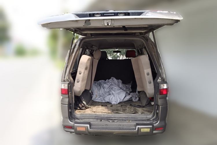 Used FORTHING Lingzhi 2014 V3 1.5L 7-Seater Comfort Model Trunk