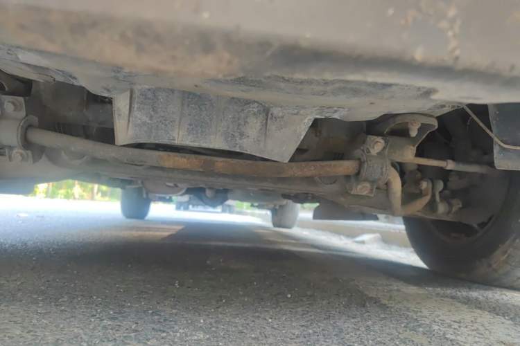 Used FORTHING Lingzhi 2014 V3 1.5L 7-Seater Standard Model II Chassis Front