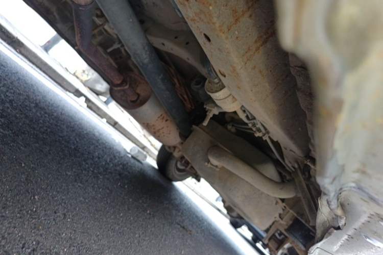 Used FORTHING Lingzhi 2014 V3 1.5L 7-Seater Standard Model II Chassis Front Left