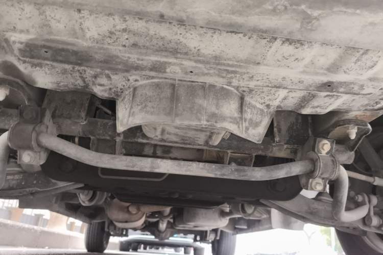 Used FORTHING Lingzhi 2014 V3 1.5L 5-seat Standard Model I Chassis Front