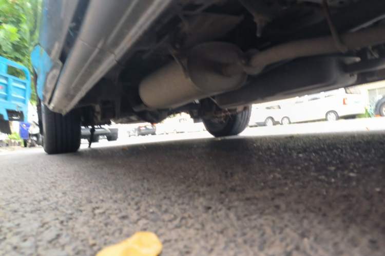 Used FORTHING Lingzhi 2014 M3 1.6L 7-Seater Comfort Model Chassis Front Right