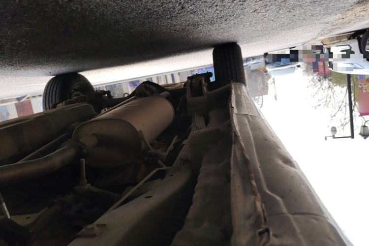 Used FORTHING Lingzhi 2014 M3 1.6L 7-Seater Comfort Model Chassis Front Right