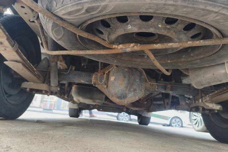 Used FORTHING Lingzhi 2014 V3 1.5L 7-Seater Standard Model II Chassis Rear
