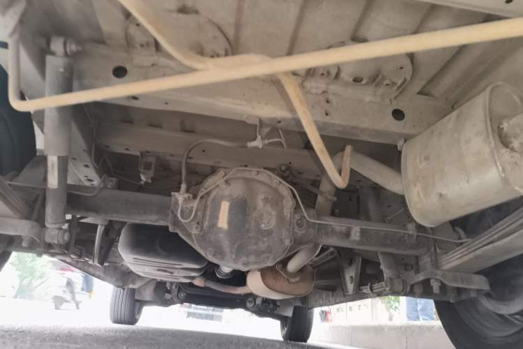 Used FORTHING Lingzhi 2014 V3 1.5L 5-seat Standard Model I Chassis Rear