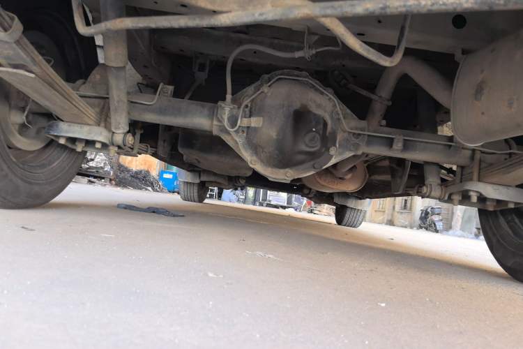 Used FORTHING Lingzhi 2014 V3 1.5L 7-Seater Comfort Model Chassis Rear