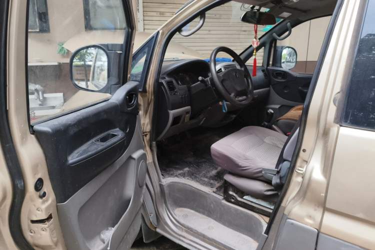 Used FORTHING Lingzhi 2014 M5 Q7 2.0L 7-seat Long-wheelbase Comfort Version Driver Seat