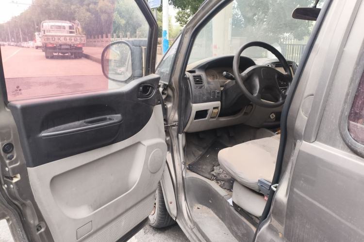 Used FORTHING Lingzhi 2014 V3 1.5L 5-seat Standard Model I Driver Seat