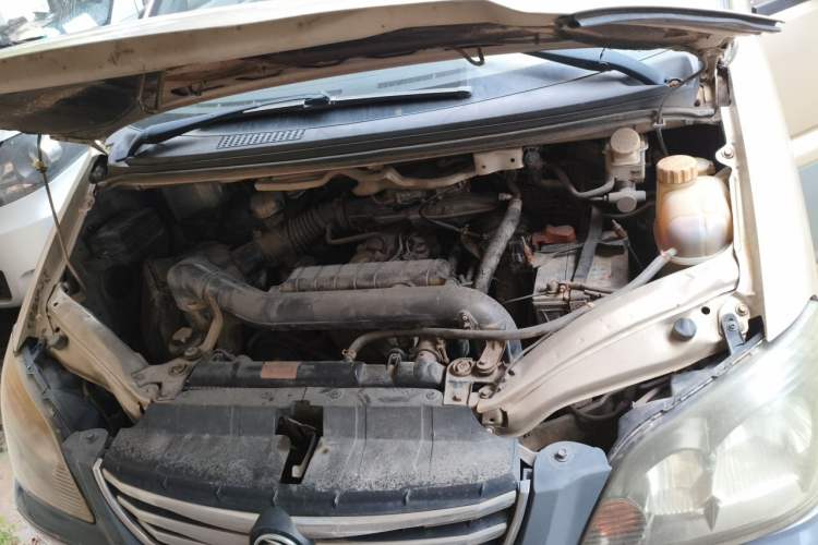 Used FORTHING Lingzhi 2014 M5 Q7 2.0L 7-seat Long-wheelbase Comfort Version Engine Bay