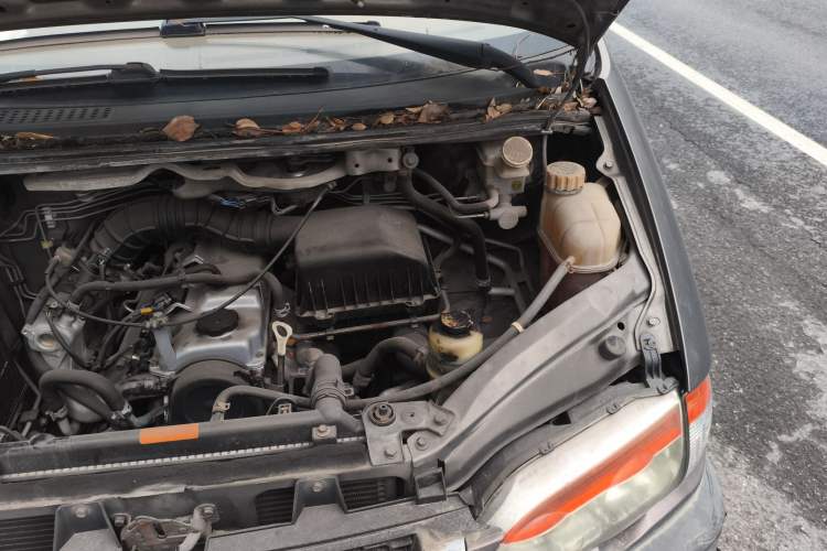 Used FORTHING Lingzhi 2014 V3 1.5L 5-seat Standard Model I Engine Bay Left