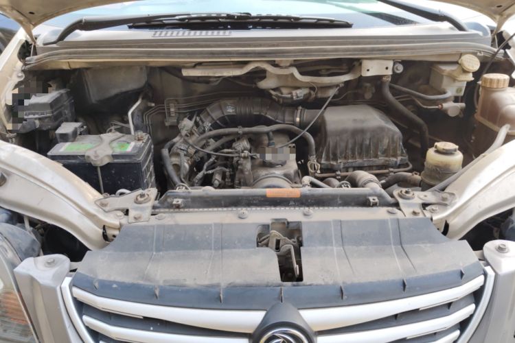 Used FORTHING Lingzhi 2014 M3 1.6L 7-Seater Comfort Model Engine Bay