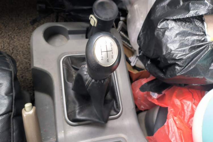 Used FORTHING Lingzhi 2014 M3 1.6L 7-Seater Comfort Model Gear Lever