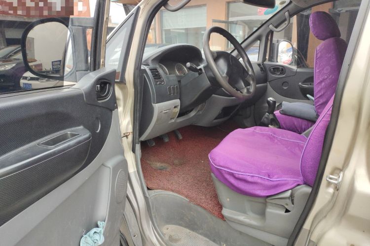 Used FORTHING Lingzhi 2014 M3 1.6L 7-seater Standard Model Interior 2