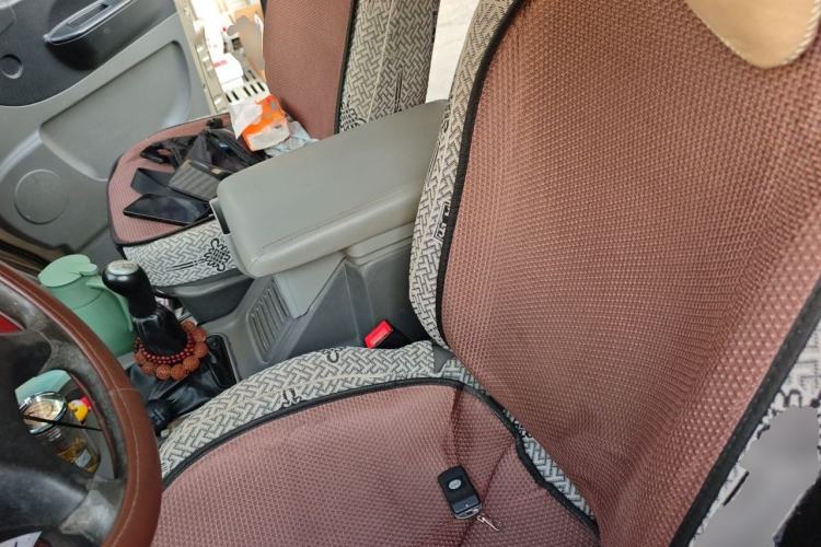 Used FORTHING Lingzhi 2014 M3 1.6L 7-Seater Comfort Model Left Rear Seat