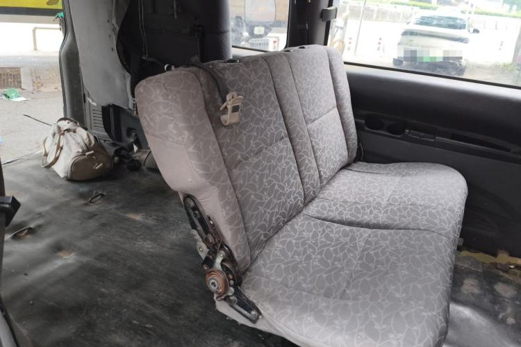 Used FORTHING Lingzhi 2014 M5 Q7 2.0L 7-seat Long-wheelbase Comfort Version Left Rear Seat