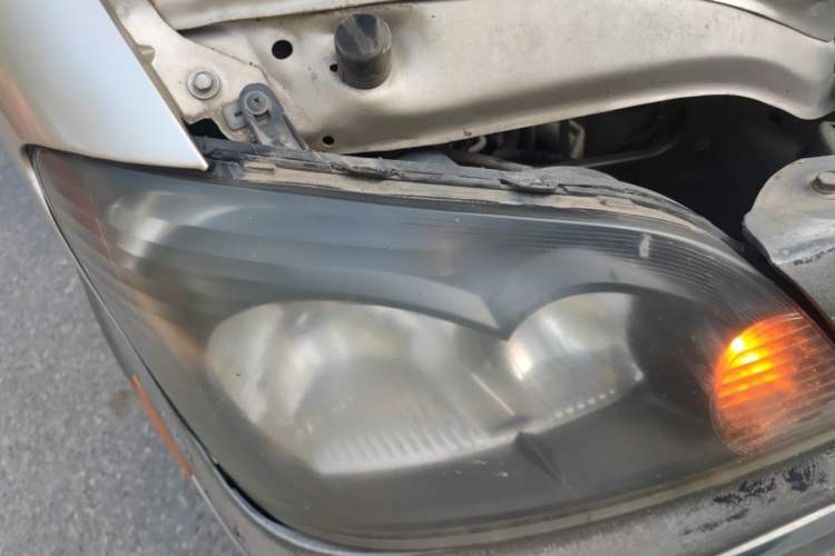 Used FORTHING Lingzhi 2014 V3 1.5L 7-Seater Standard Model II Right Front Headlight