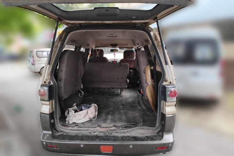 Used FORTHING Lingzhi 2014 M5 Q7 2.0L 7-seat Long-wheelbase Comfort Version Trunk