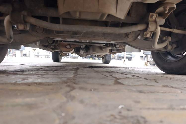 Used FORTHING Lingzhi 2014 V3 1.5L 7-Seater Standard Model II Chassis Front