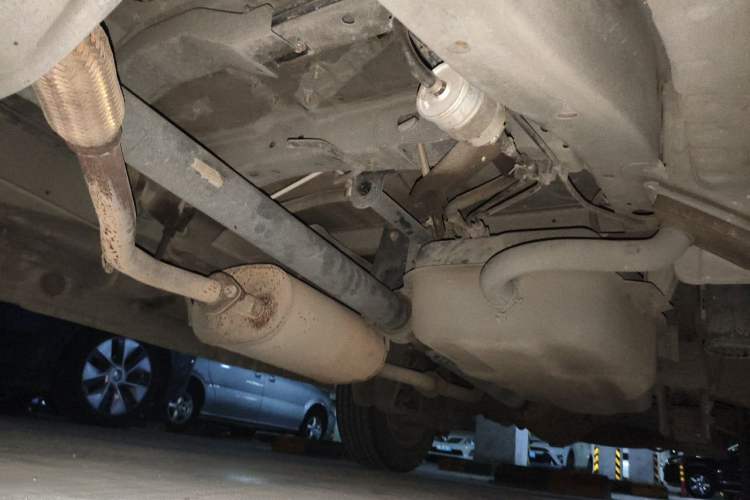 Used FORTHING Lingzhi 2014 M3 1.6L 7-Seater Luxury Model Chassis Front Left