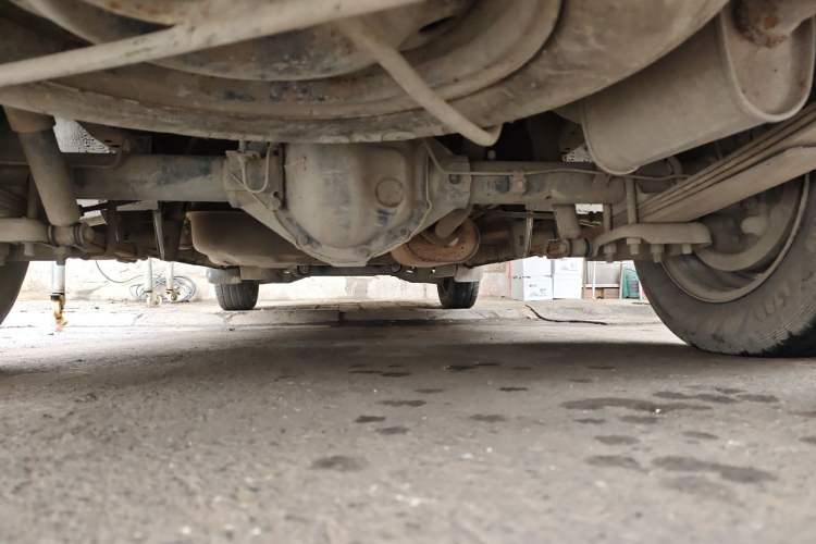 Used FORTHING Lingzhi 2014 V3 1.5L 7-Seater Standard Model II Chassis Rear