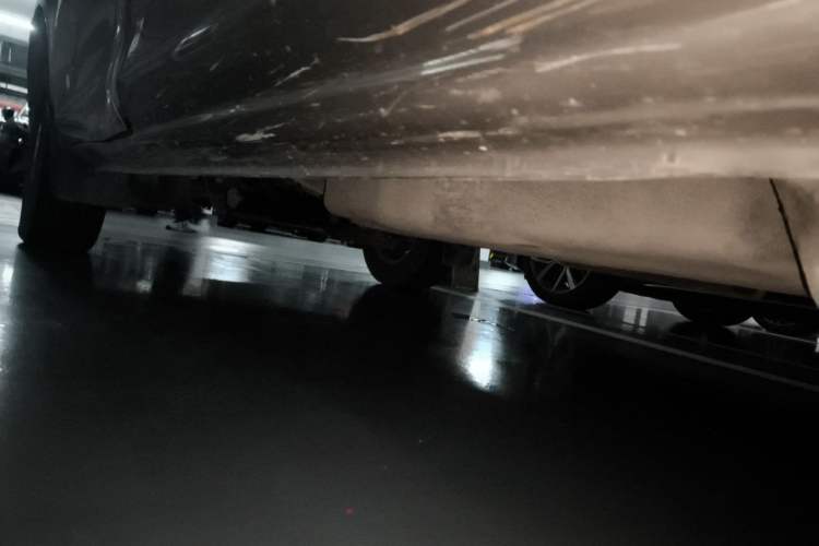 Used FORTHING Lingzhi 2014 M3 1.6L 7-Seater Luxury Model Chassis Rear Left