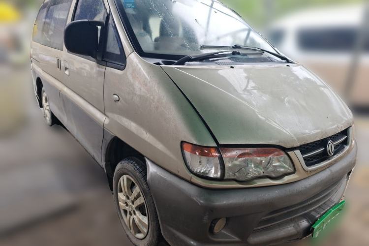 Used FORTHING Lingzhi 2014 V3 1.5L 7-Seater Standard Model II Front Right 45 Deg