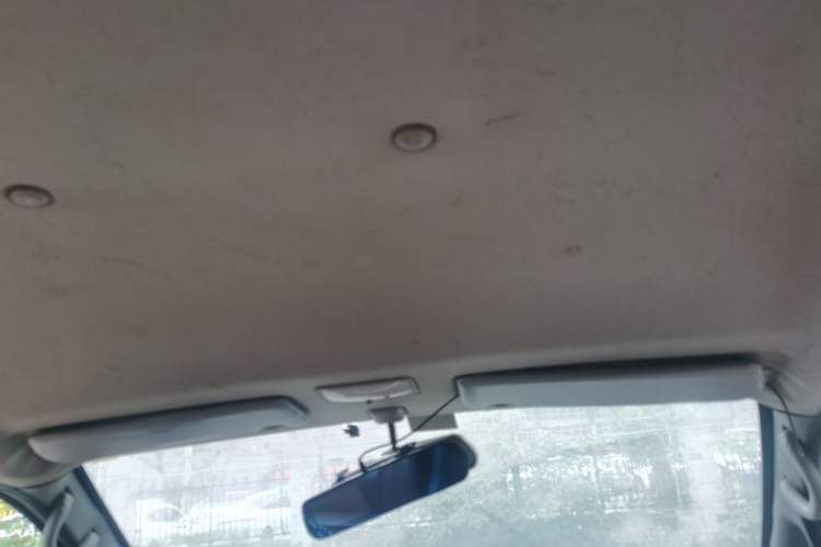 Used FORTHING Lingzhi 2014 V3 1.5L 7-Seater Luxury Model Headliner