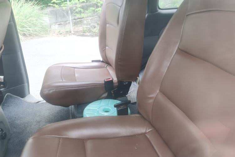 Used FORTHING Lingzhi 2014 V3 1.5L 7-Seater Luxury Model Left Rear Seat