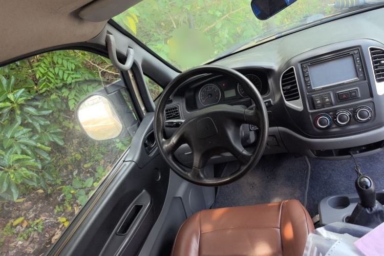 Used FORTHING Lingzhi 2014 V3 1.5L 7-Seater Luxury Model Steering Wheel