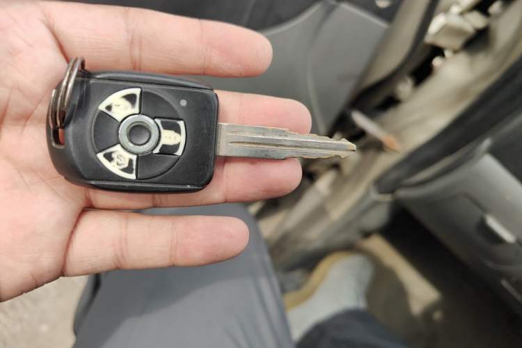 Used FORTHING Lingzhi 2014 M3 1.6L 7-seater Standard Model Vehicle Key