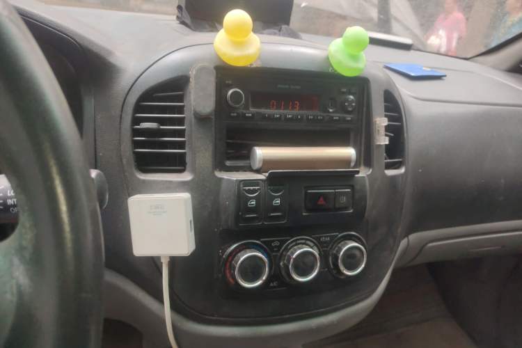 Used FORTHING Lingzhi 2014 V3 1.5L 7-Seater Standard Model II Audio And AC Panel