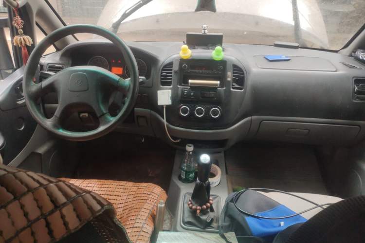 Used FORTHING Lingzhi 2014 V3 1.5L 7-Seater Standard Model II Center Console