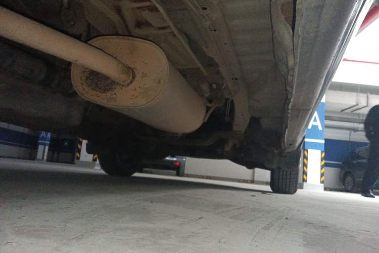 Used FORTHING Lingzhi 2014 V3 1.5L 7-Seater Standard Model II Chassis Rear Right
