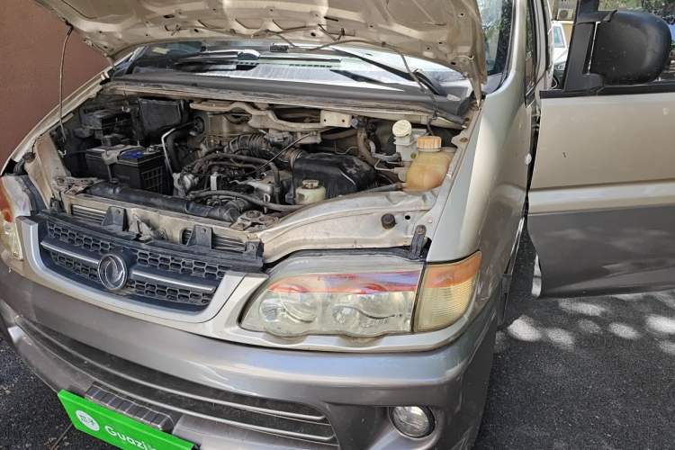 Used FORTHING Lingzhi 2014 V3 1.5L 7-Seater Comfort Model Engine Bay Left