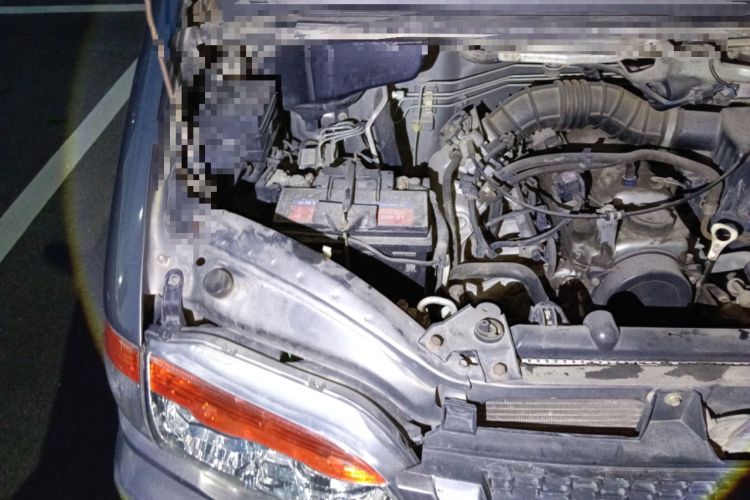 Used FORTHING Lingzhi 2014 V3 1.5L 7-Seater Standard Model II Engine Bay Right