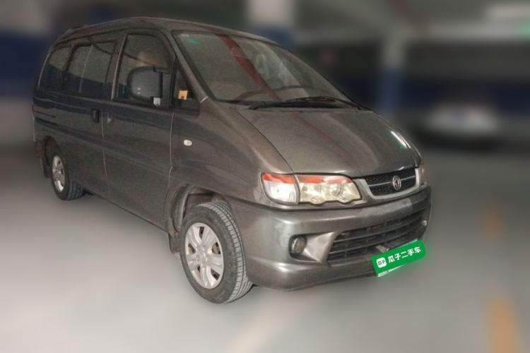 Used FORTHING Lingzhi 2014 V3 1.5L 7-Seater Standard Model II Front Right 45 Deg