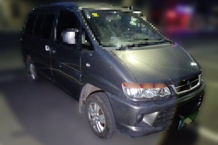 Used FORTHING Lingzhi 2014 V3 1.5L 7-Seater Standard Model II Front Right 45 Deg